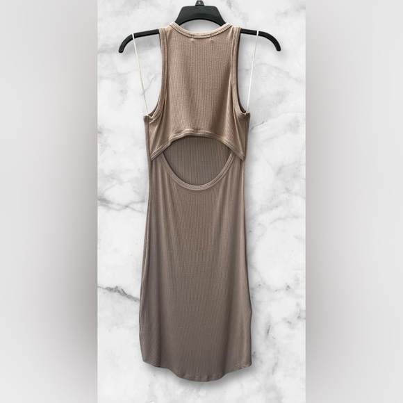 House of Harlow 1960 Nude Tan Ribbed Bodycon Midi Dress Back Cut Out Size XS - Picture 4 of 9